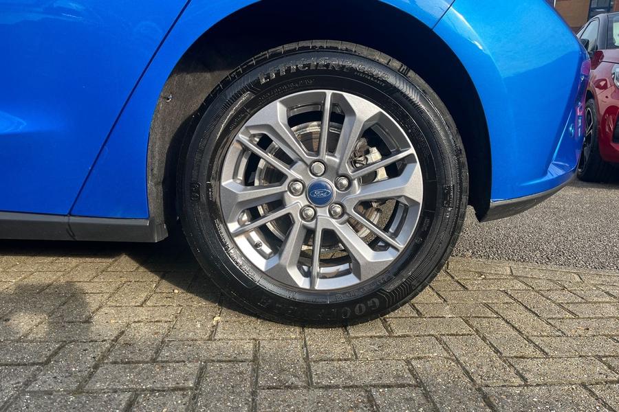 Ford Focus Photo autoimg-c97d797f0cbd6543b9bab5893b0074729f6f6734.jpg