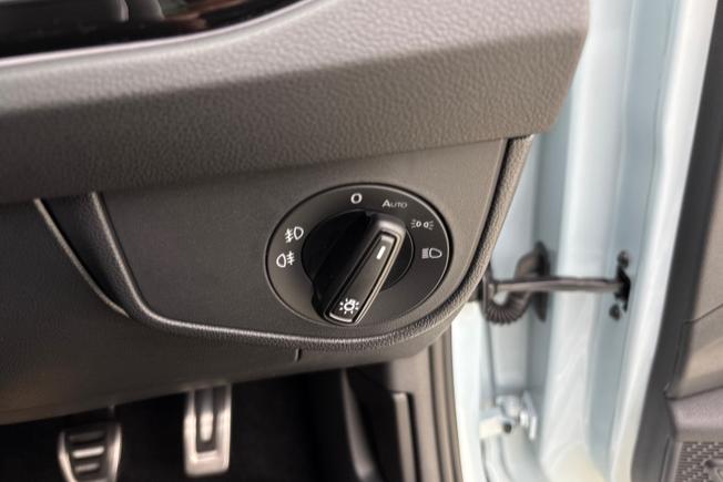 VOLKSWAGEN Polo Photo 29