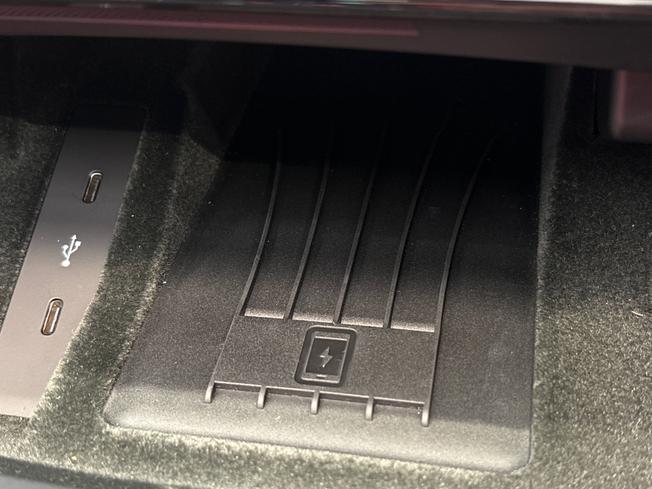 PORSCHE Panamera Photo 46