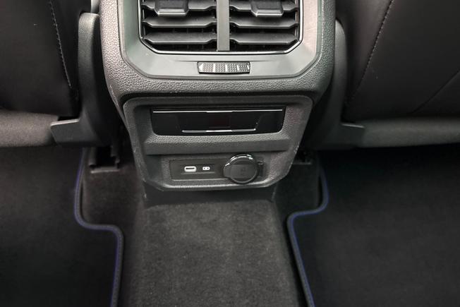 VOLKSWAGEN Tiguan Photo 36