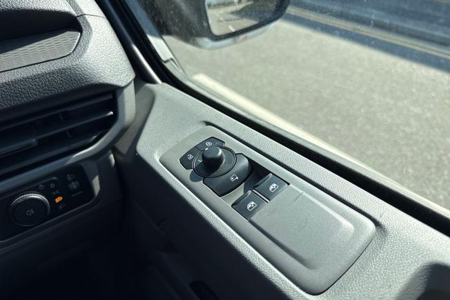 Volkswagen Transporter Photo 38