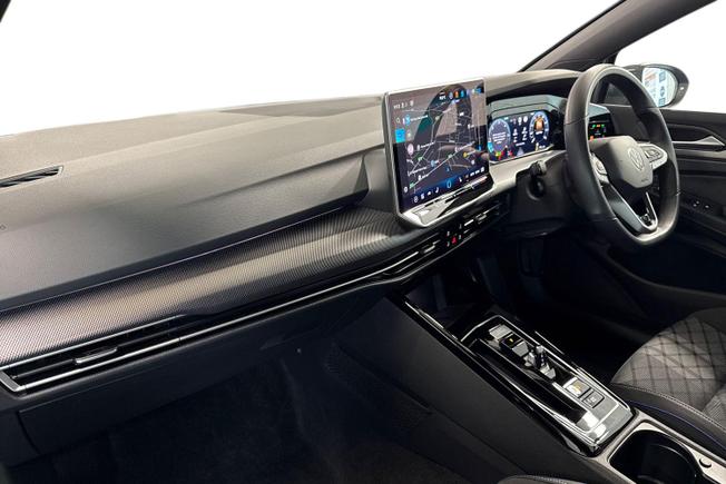 VOLKSWAGEN Golf Photo 2
