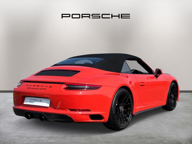 PORSCHE 911 Photo 12