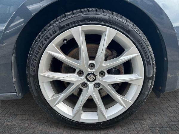 SEAT Leon Photo autoimg-c98b4a61472cdc8d42488d9c33214df621f7ff91.jpg