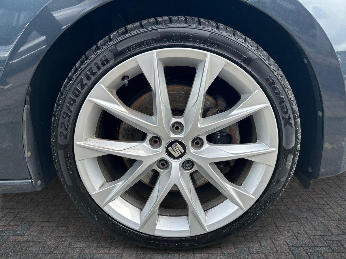 SEAT Leon Photo 7