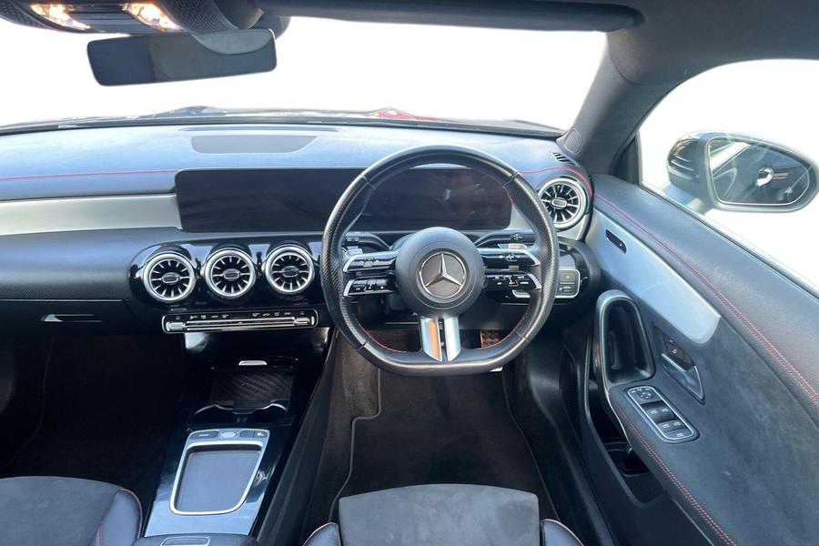 Mercedes-Benz CLA Photo autoimg-c9904631171ec3e4537b85c6a2e78c12596e760c.jpg