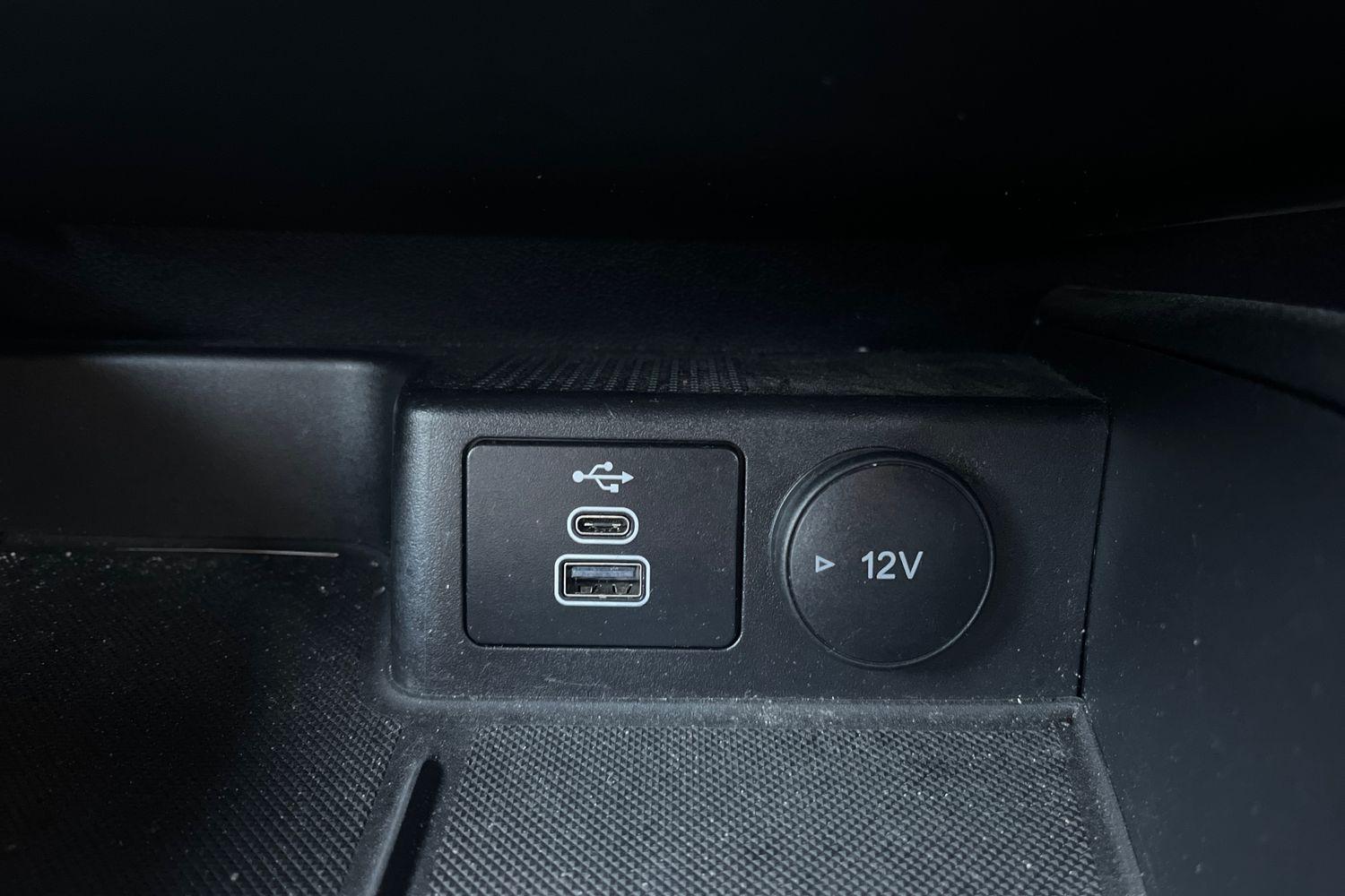 Ford KUGA Photo 33