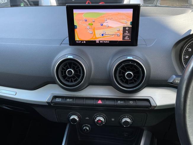 AUDI Q2 Photo 14