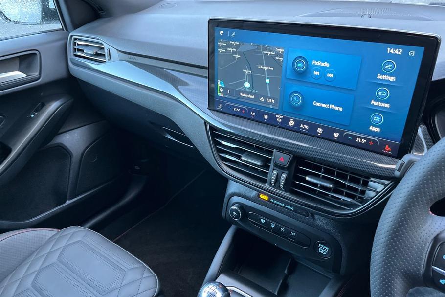 Used Ford FOCUS YH25XHR 23