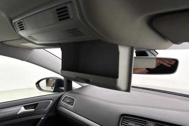 VOLKSWAGEN Golf Photo 25