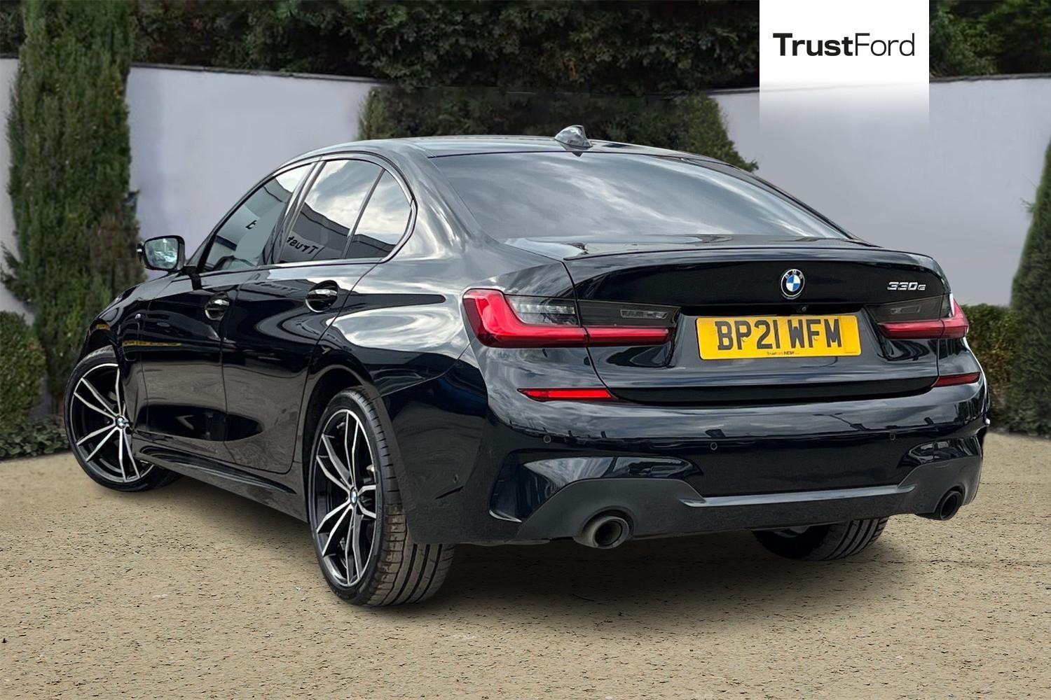 BMW 3 Series Photo 1