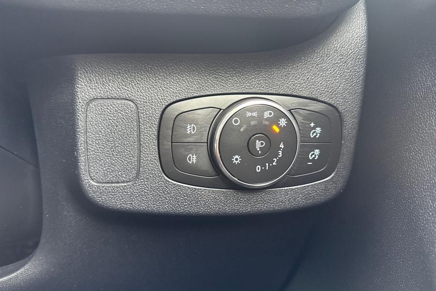Ford PUMA Photo autoimg-c9a8ecc53fdda1b3bf054f995ffefc03ba4babf0.jpg