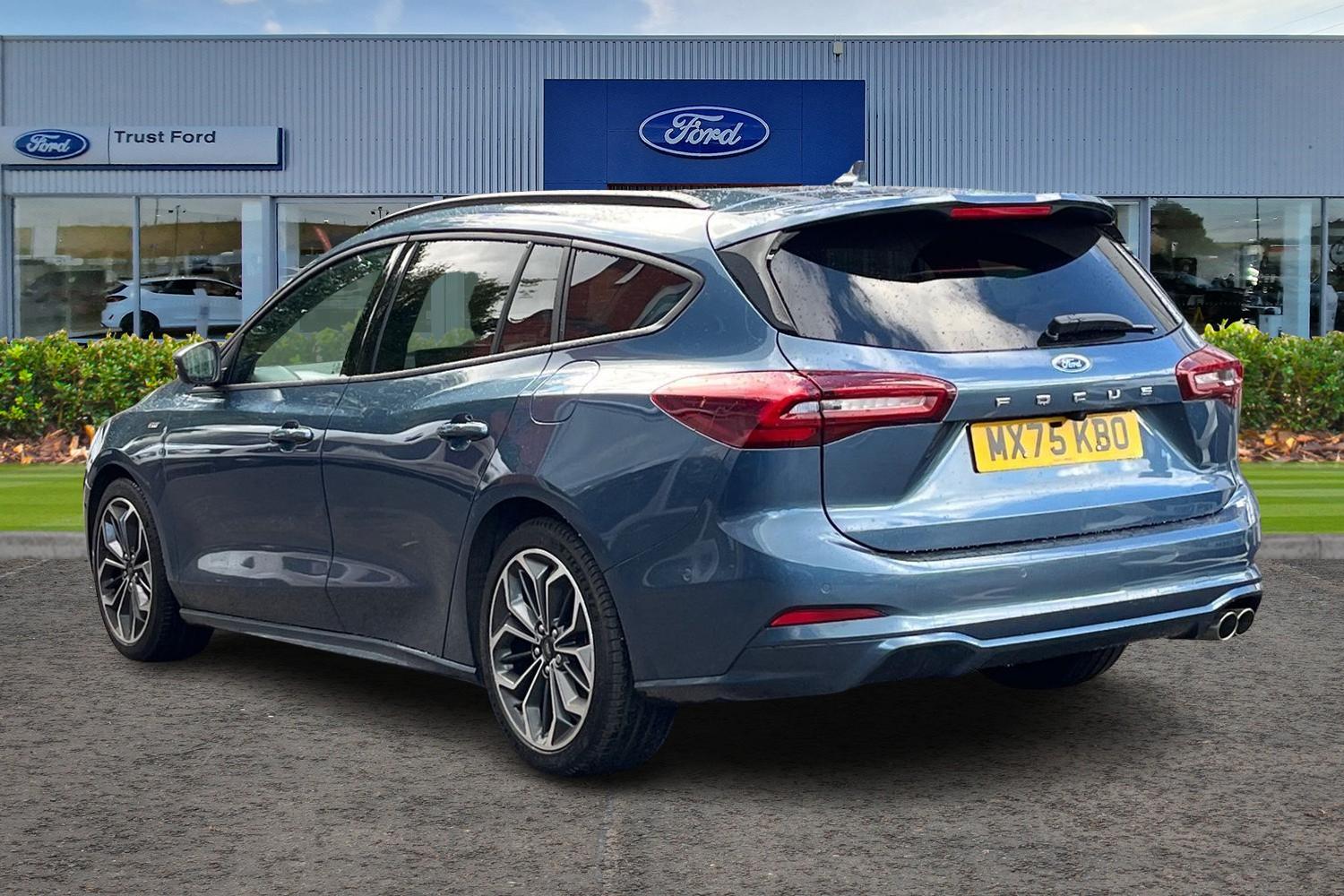 Ford Focus Photo 1