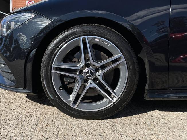 MERCEDES-BENZ CLA Photo 5