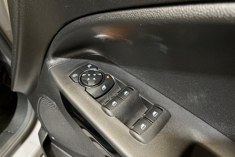 Ford ECOSPORT Photo autoimg-c9ab599528e0b5f43c08a8e2db57db8e549541fc.jpg