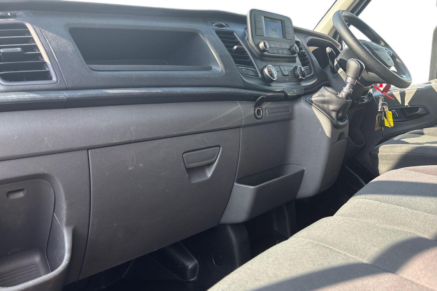 Ford TRANSIT Photo 2