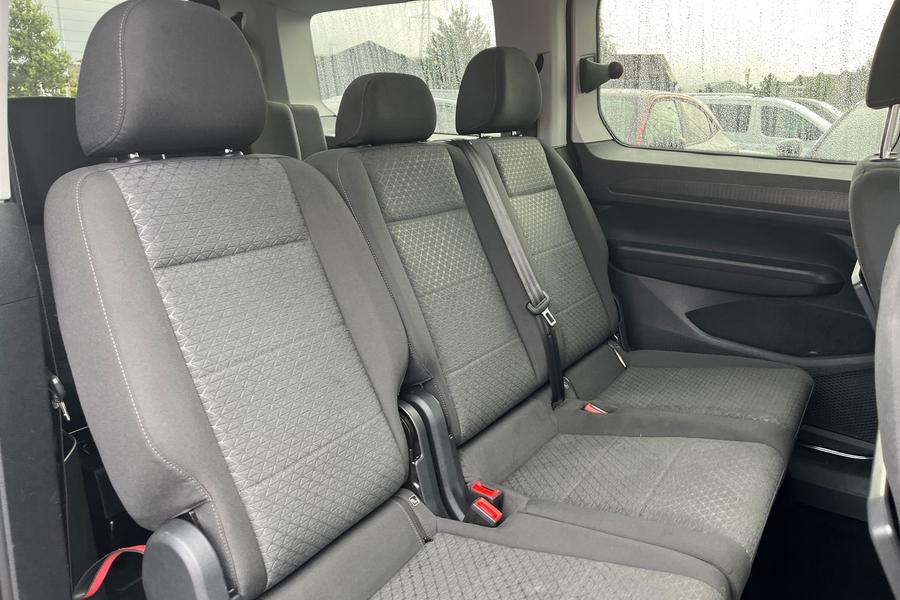 Ford Grand Tourneo Connect Photo autoimg-c9ad2988388b18ddc85e0d2518642917e9f5c3ad.jpg