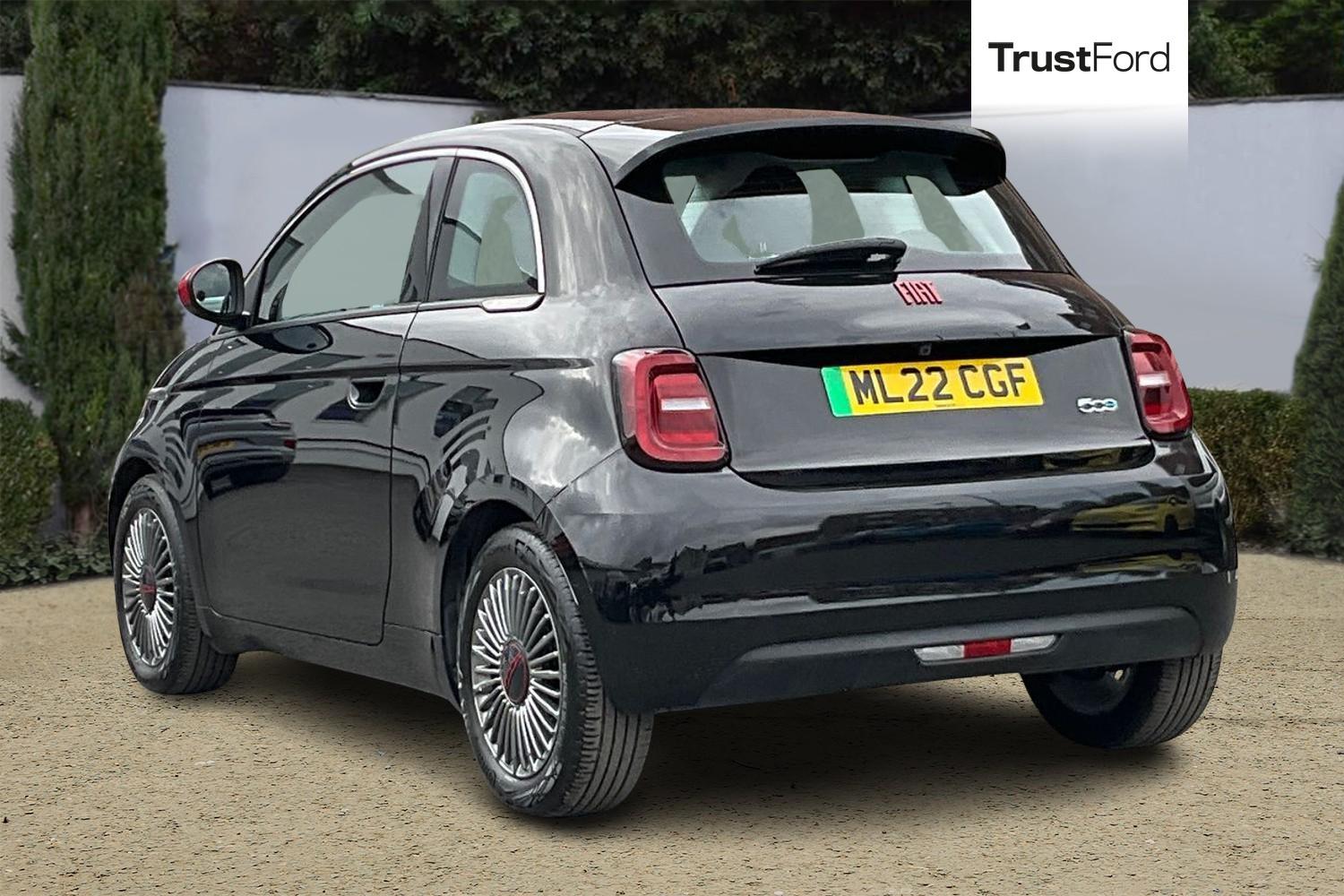 Fiat 500e Photo 1