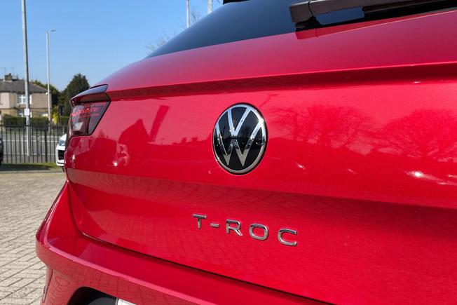 VOLKSWAGEN T-Roc Photo 21
