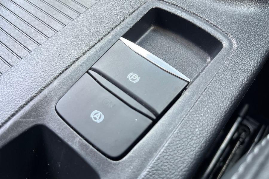 Ford FOCUS Photo autoimg-c9b430514a61619457f1e0e02a152b2957957983.jpg