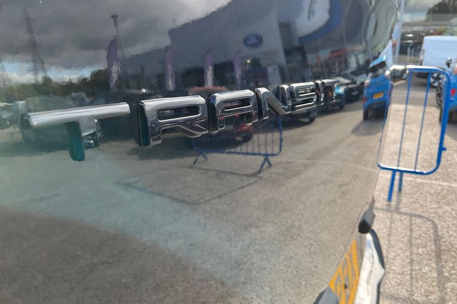 Ford TRANSIT CUSTOM Photo autoimg-c9b823fe8b51731b79fa69c7ec04936ca2da5b5b.jpg