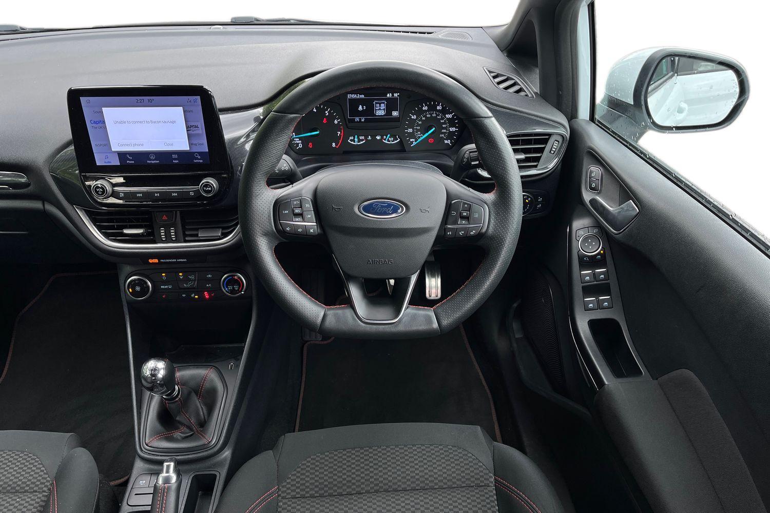 Ford Fiesta Photo 10