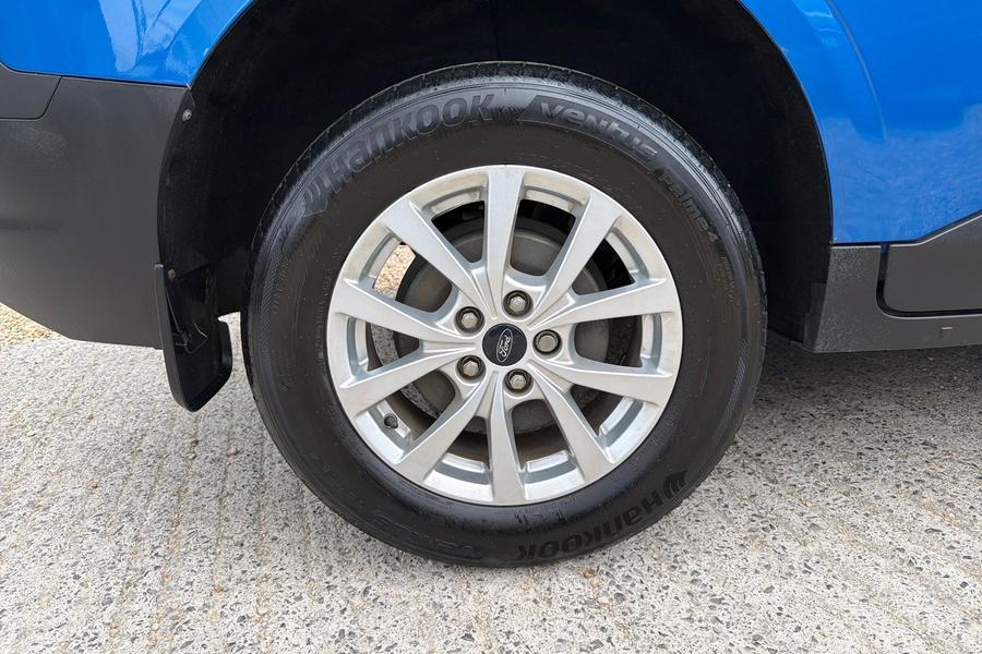 Ford TRANSIT COURIER Photo autoimg-c9c250d0fa696d45d16aa2c02044120bf95300d3.jpg