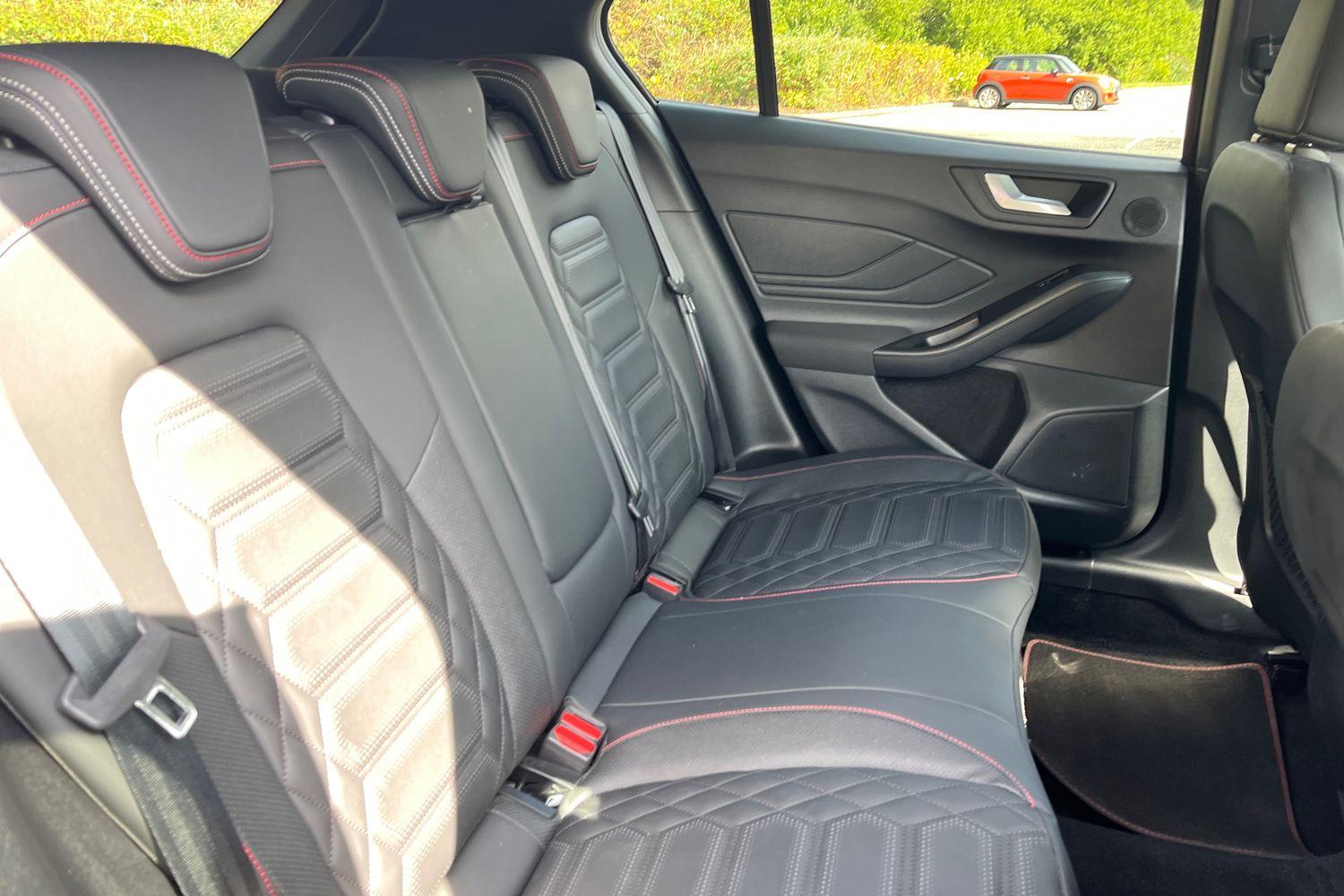 Ford Focus Photo 36