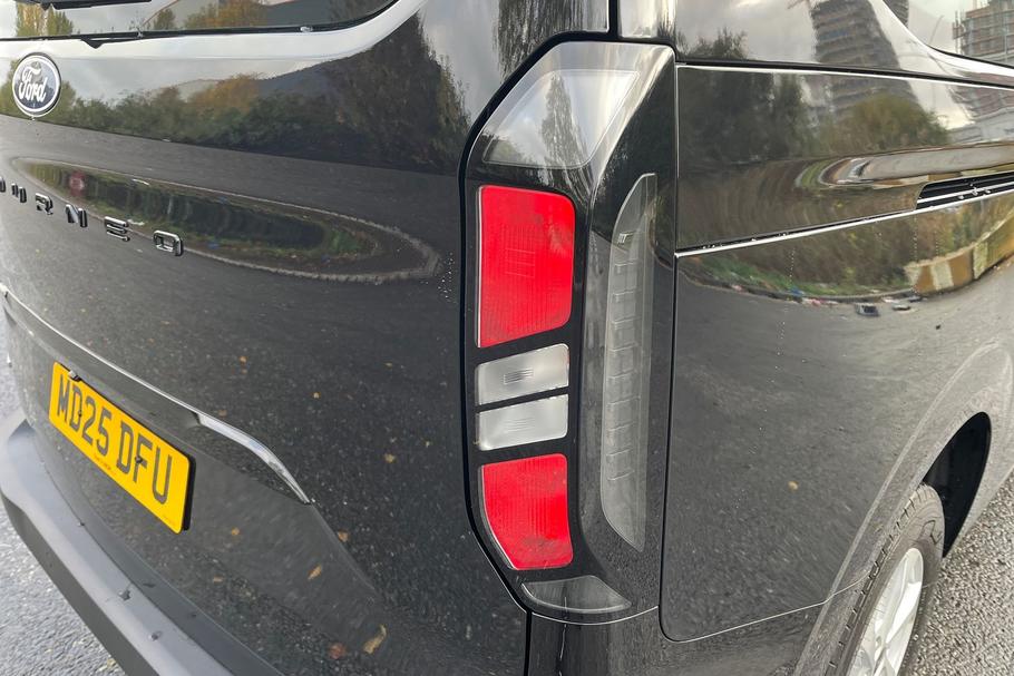 Used Ford TOURNEO CUSTOM 29