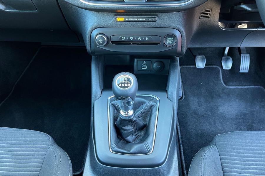 Ford Focus Photo autoimg-c9c5a2dc827b40556a610b57af7747b4beec848e.jpg