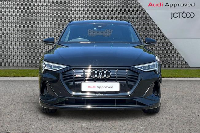 AUDI E-Tron Photo 8