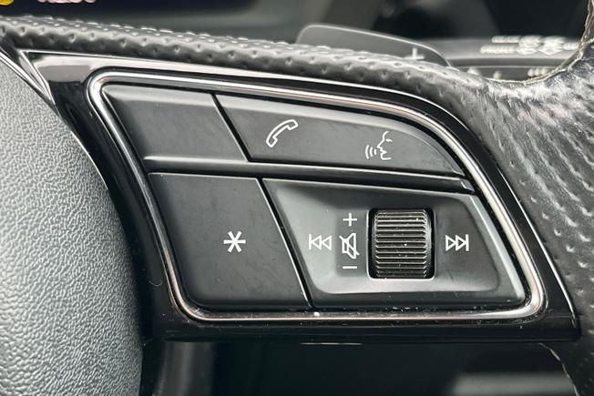 Audi S3 Photo 17