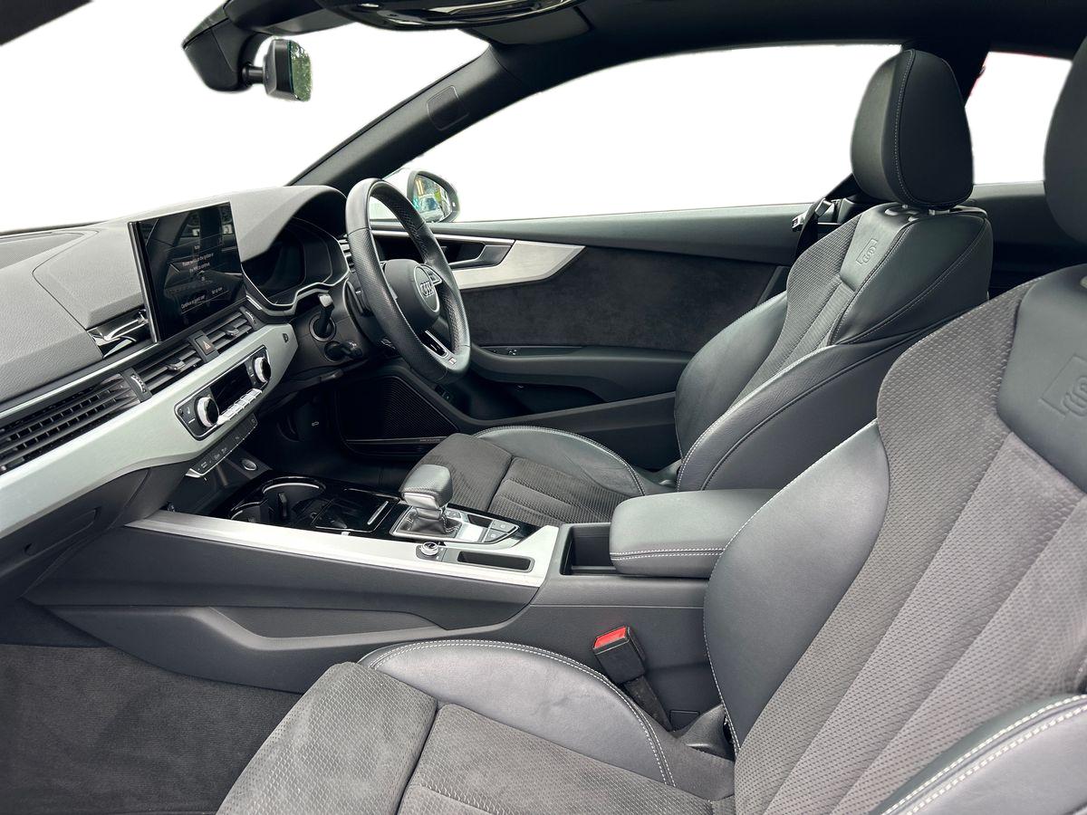 Audi A5 Photo 2