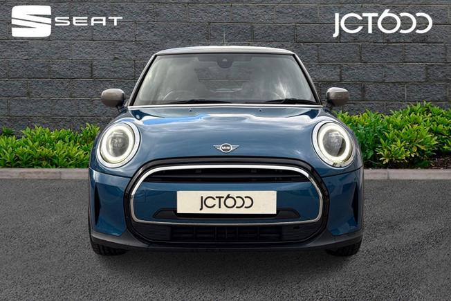 MINI Hatch Photo 8