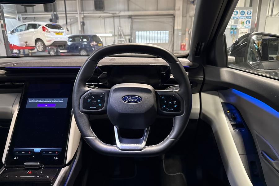 Ford Explorer Photo autoimg-c9cd48edff2ace473b58f75b9d1ff7ca6d8bd7fb.jpg