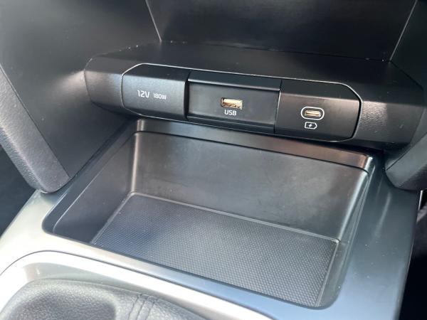 Kia Ceed Photo autoimg-c9cd6bf3a77160f075b7dcd41628201446df1797.jpg