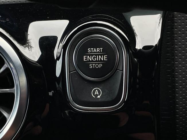 MERCEDES-BENZ CLA Photo 44
