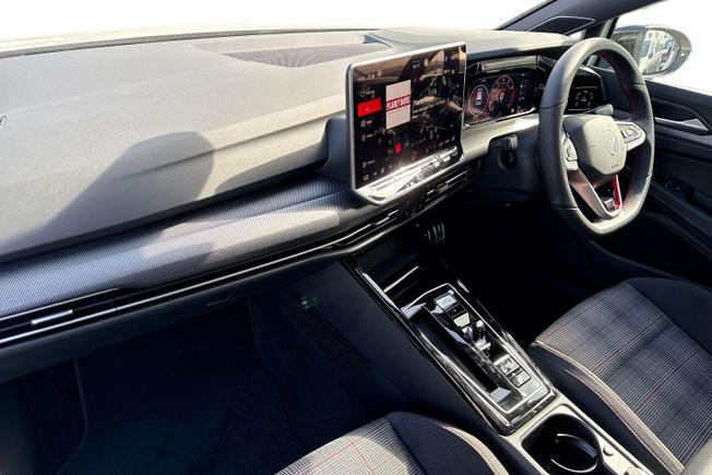 VOLKSWAGEN Golf Photo 2