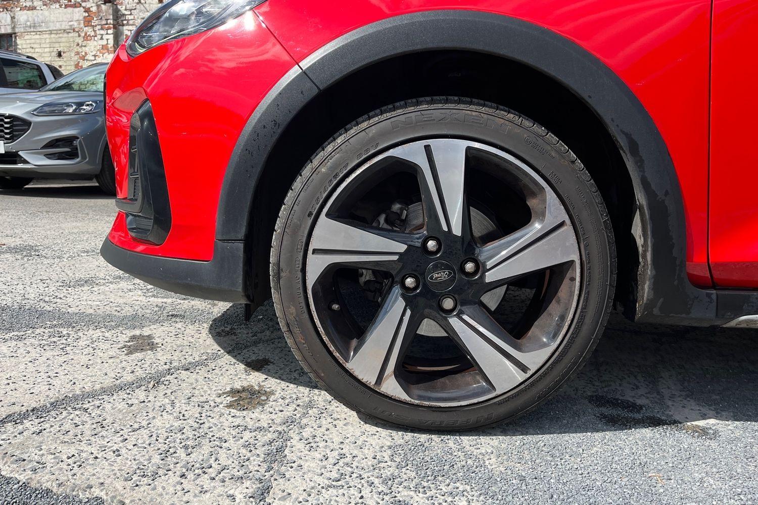 Ford FIESTA Photo 7