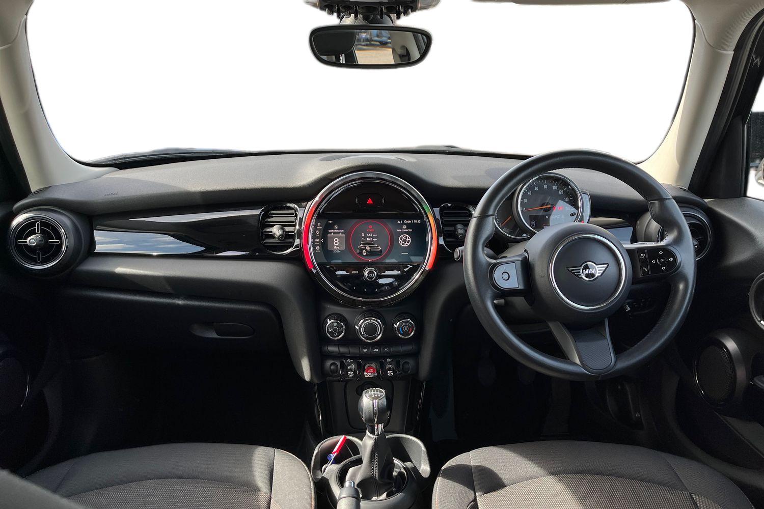 MINI Hatch Photo 9
