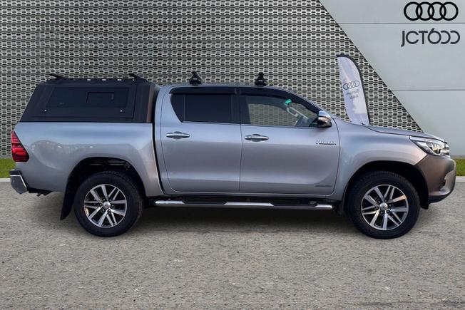 TOYOTA Hilux Photo 4