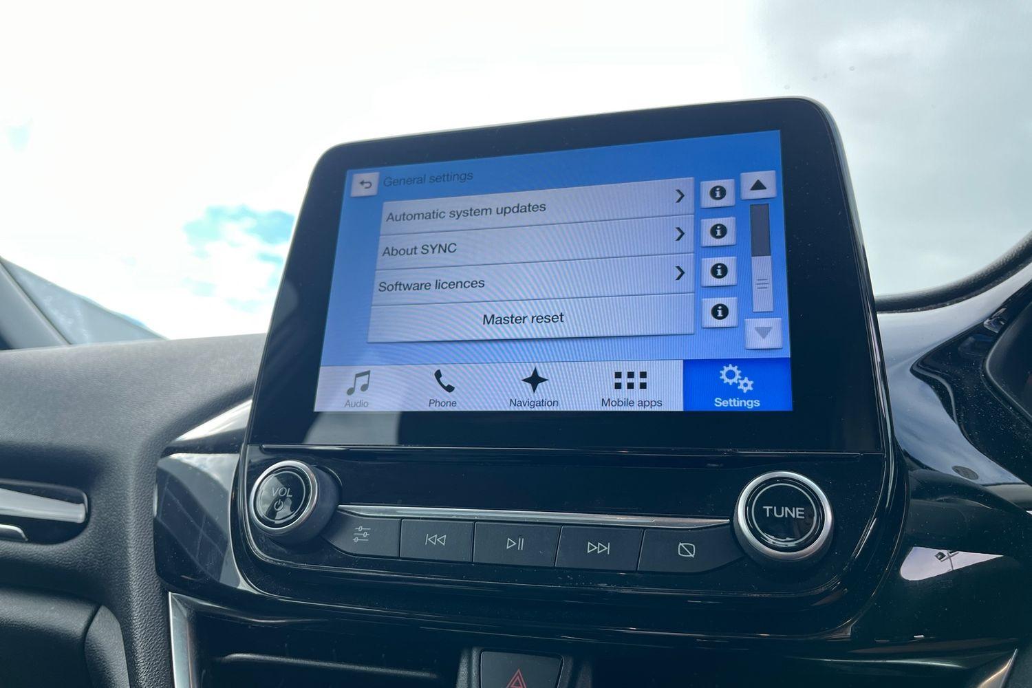 Ford FIESTA Photo 35