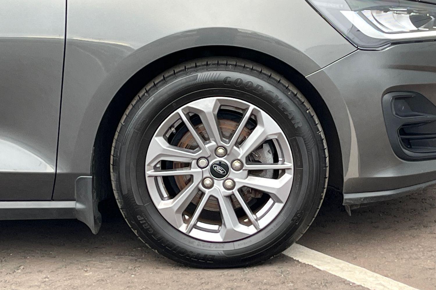 Ford FOCUS Photo 7