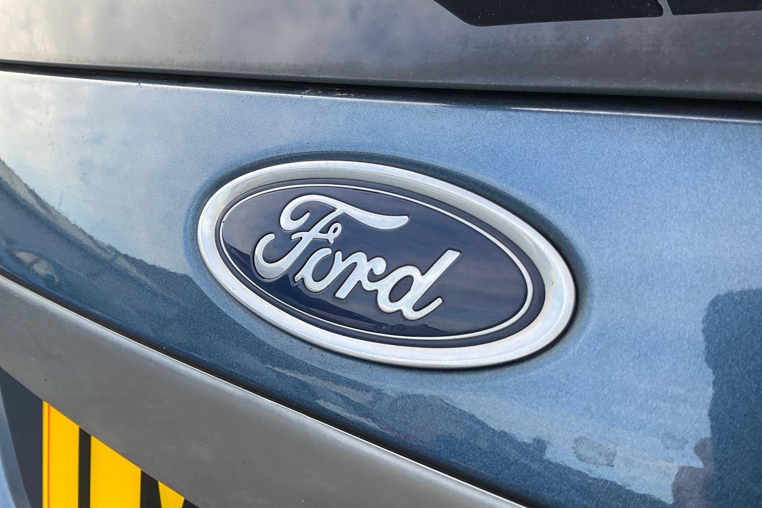 Ford S-MAX Photo 39