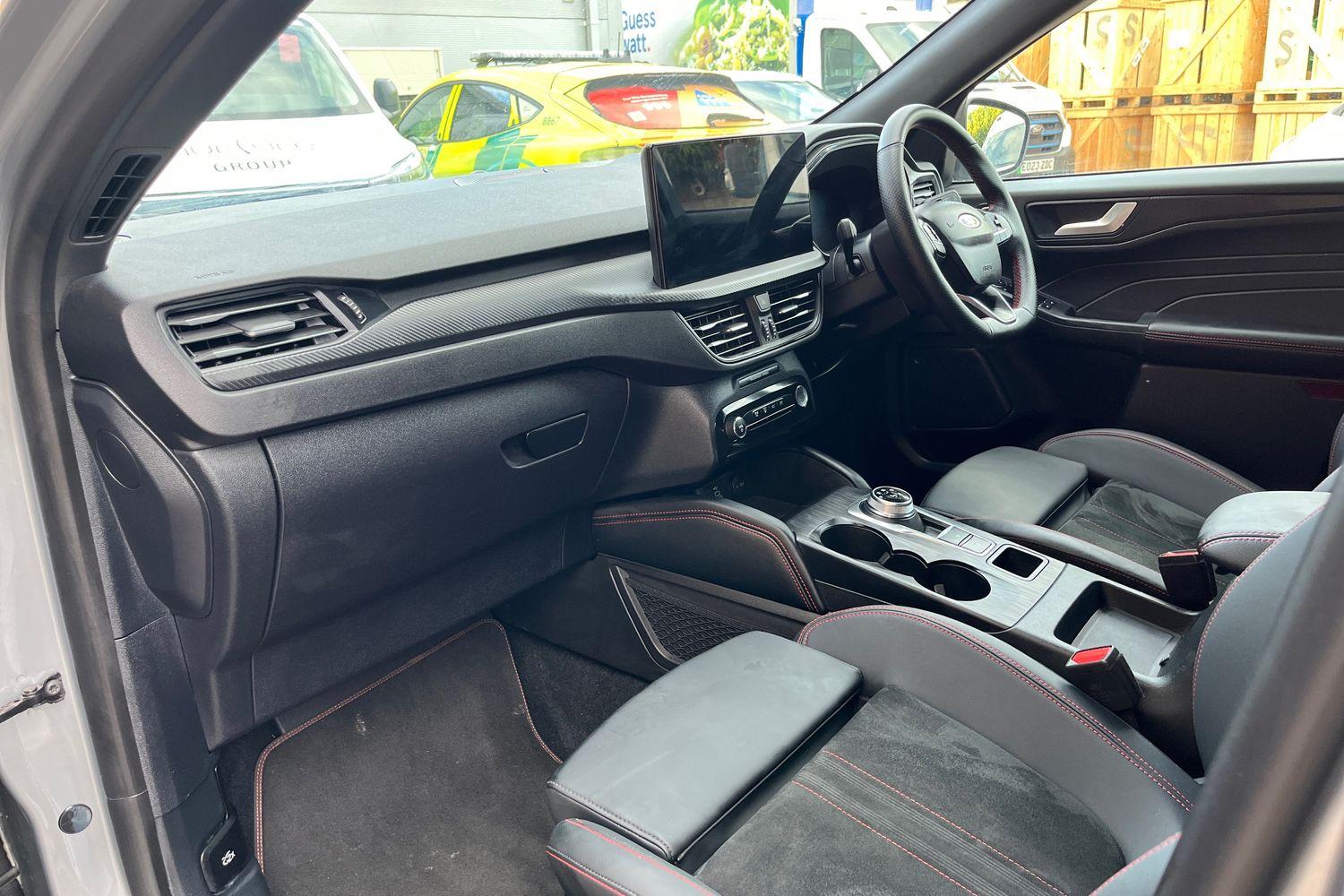 Ford KUGA Photo 17
