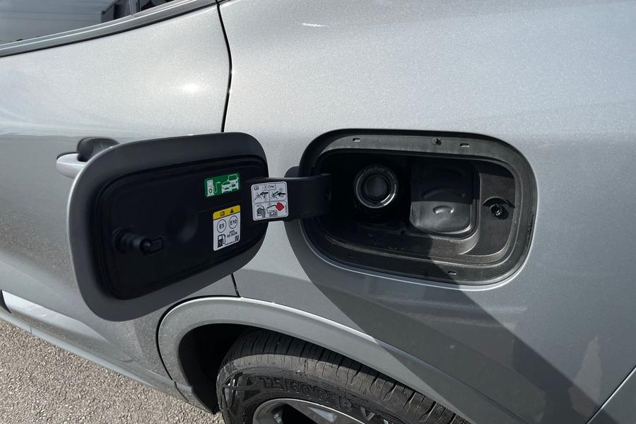 Ford KUGA Photo autoimg-c9dde3a0b13cd82eda104cee09f5e1308aa1474e.jpg
