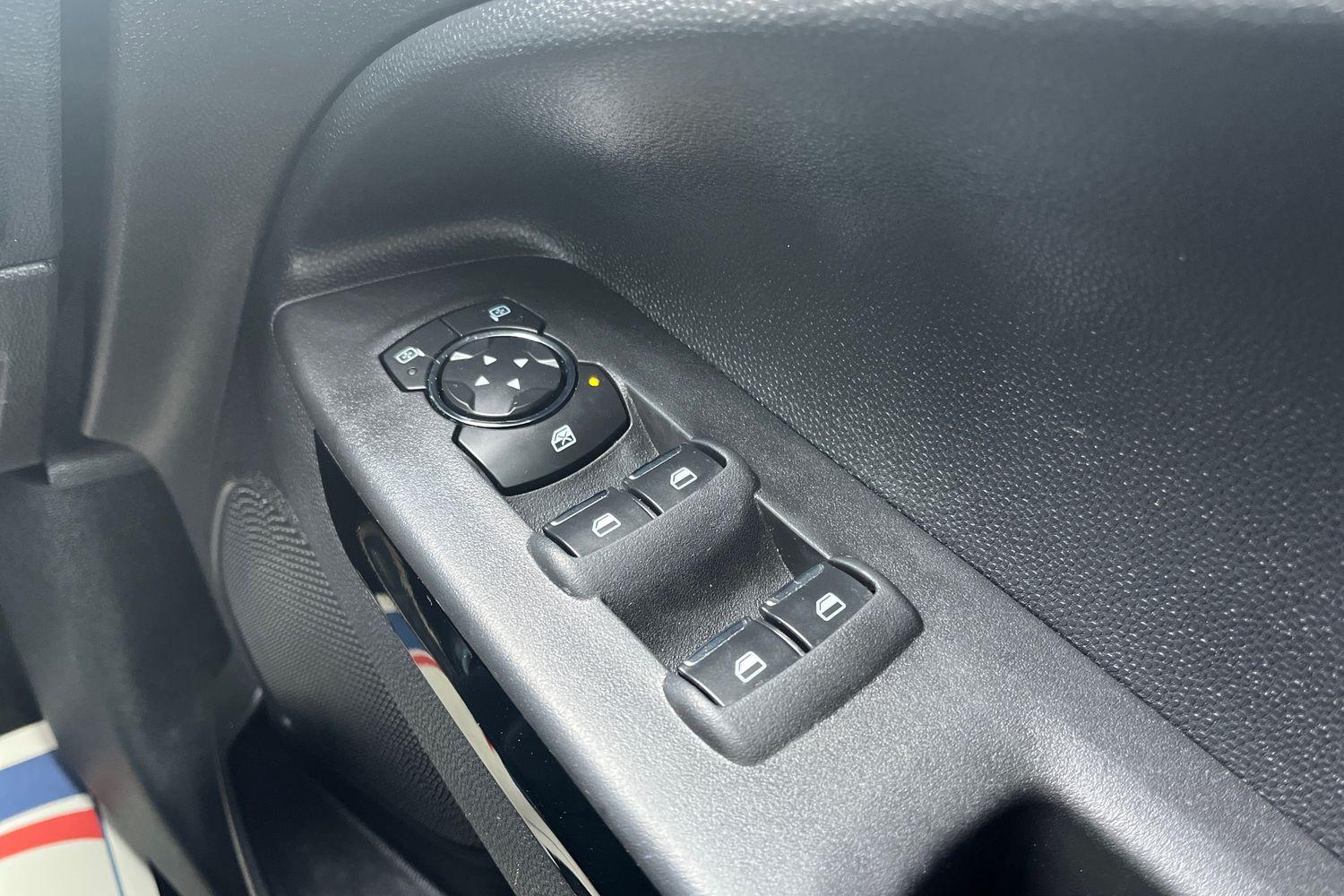 Ford ECOSPORT Photo 15