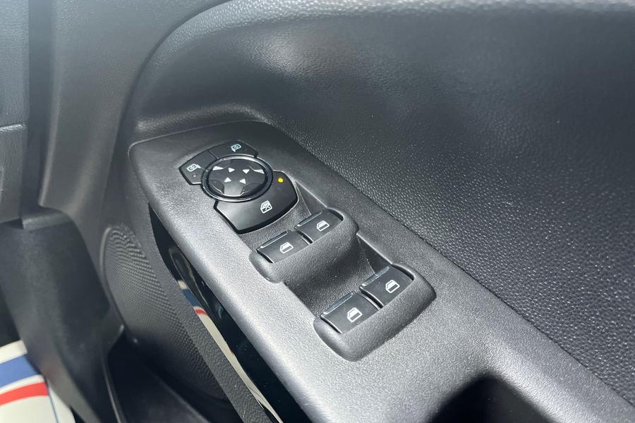 Ford ECOSPORT Photo autoimg-c9dead770ab6f242954307677551cd072763c853.jpg