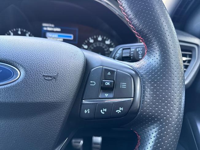 FORD FOCUS Photo 17
