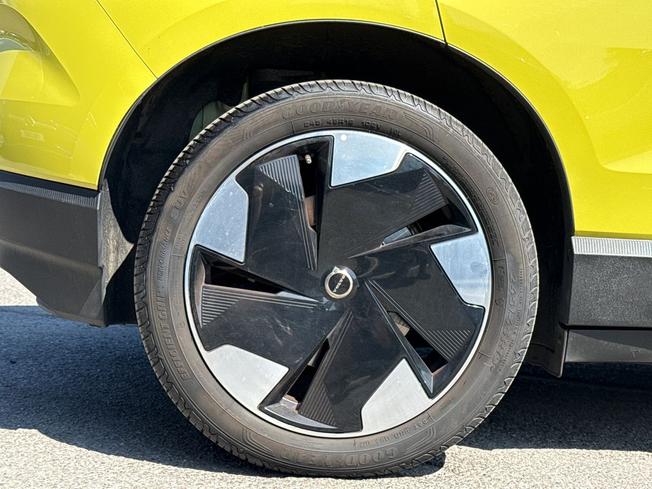VOLVO EX30 Photo 5